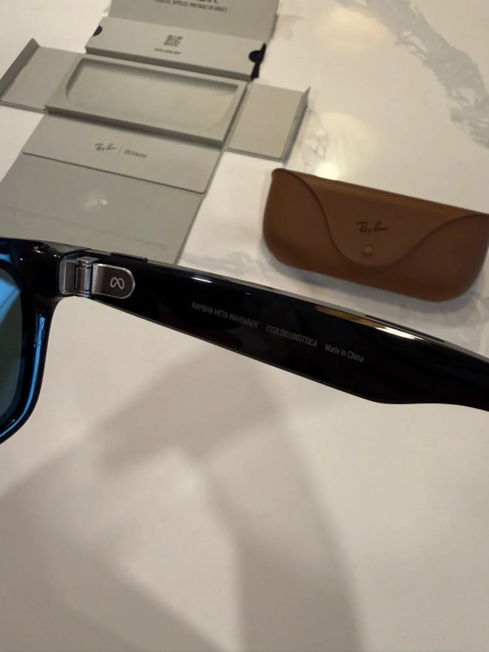 Ray-Ban Black Sunglasses with Brown Case